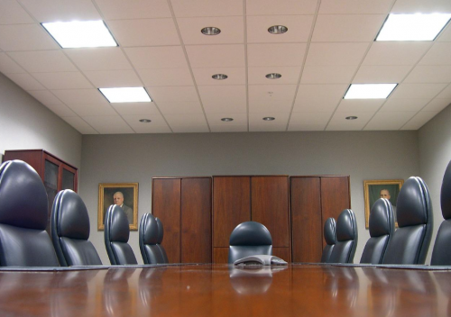 https://pixabay.com/photos/meeting-room-board-room-10270/