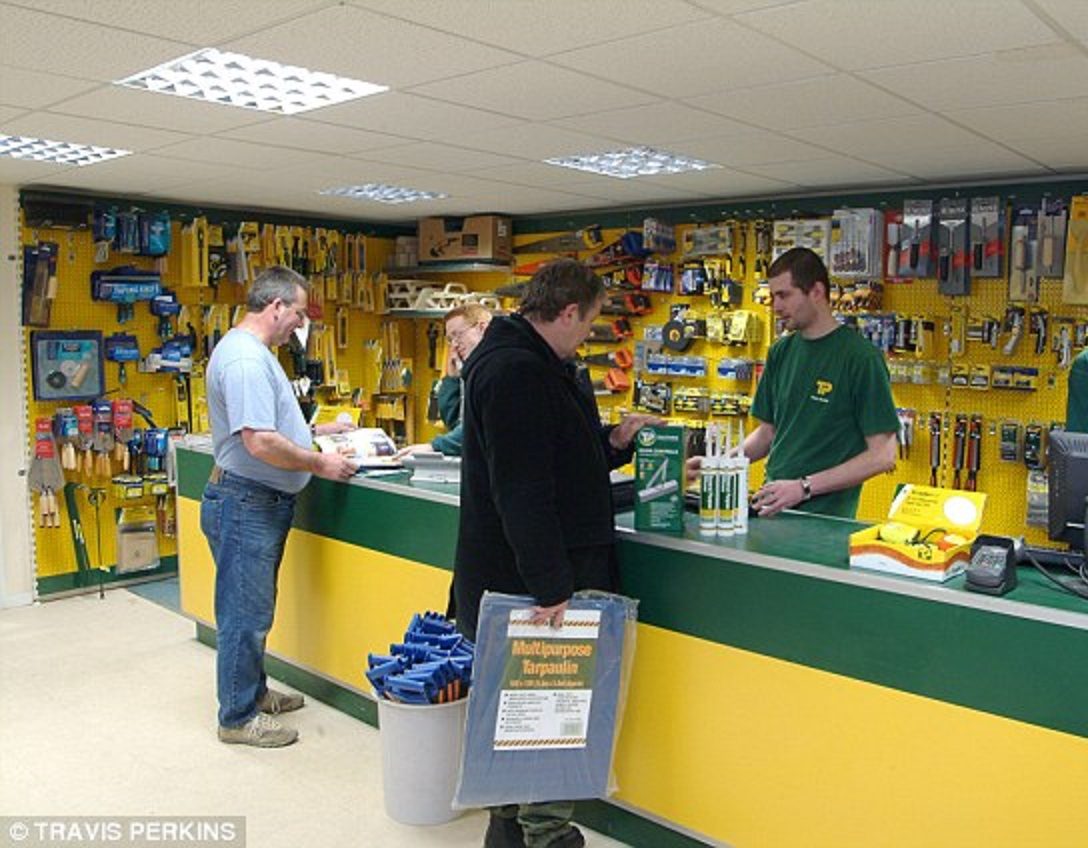 https://www.thebusinessdesk.com/_files/images/jul_17/Travis-Perkins-e1677570457188.jpg